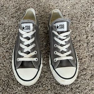 Converse low top gray